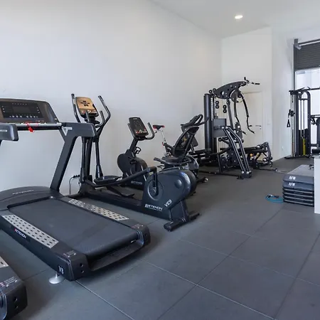 Appartement Soft Modern Flat With Pool & Gym By Lovelystay